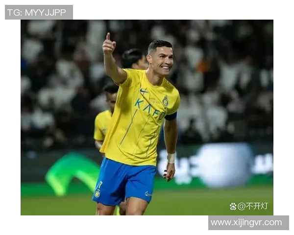 足球明星在聚光灯外的真实生活与低调追求揭秘